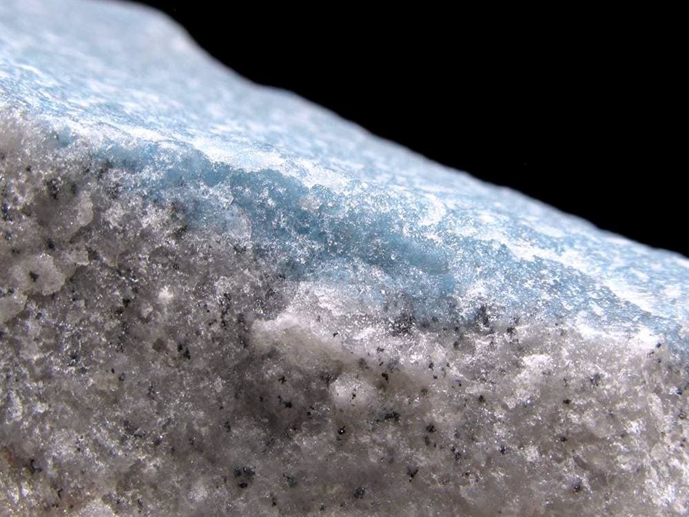 トロレアイトインクォーツ トロール石 原石 置物