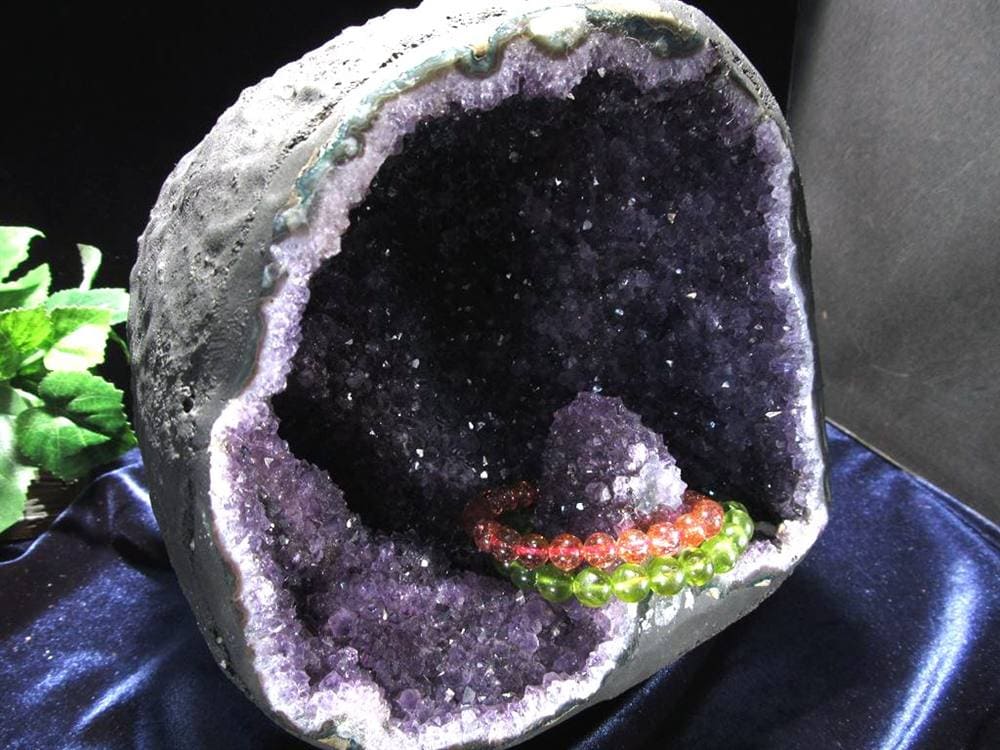 アメジストジオード アメジストドーム 紫水晶 晶洞 天然石