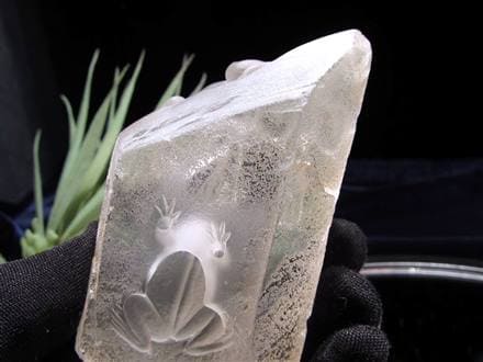 縁起物 蛙 カエル 天然水晶 置物