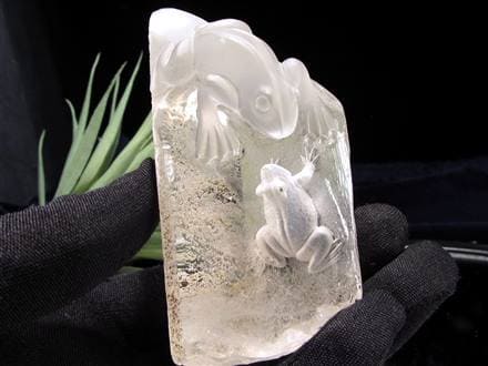 縁起物 蛙 カエル 天然水晶 置物