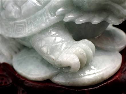 翡翠 ジェダイト 硬玉 龍亀 ロングイ 彫刻 置物