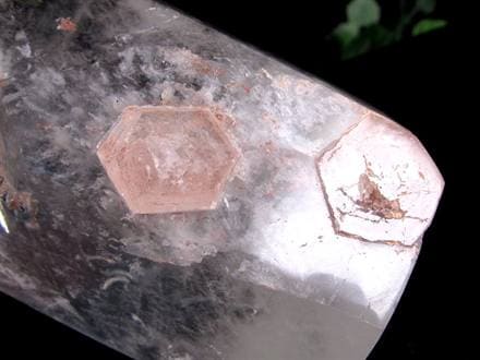 クォーツインクォーツ 貫入水晶 マニフェストクォーツ 天然石置物 ポリッシュポイント
