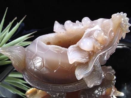 瑪瑙 メノウ めのう 龍穴アゲート トレジャー瑪瑙 龍亀 ロングイ 彫刻 置物