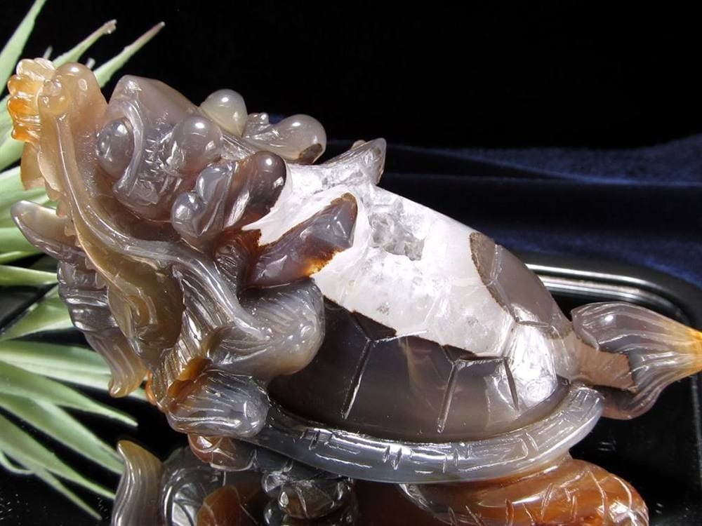 瑪瑙 メノウ めのう 龍穴アゲート トレジャー瑪瑙 龍亀 ロングイ 彫刻 置物