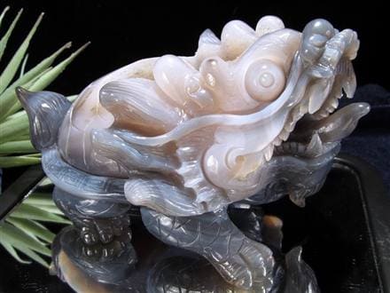 瑪瑙 メノウ めのう 龍穴アゲート トレジャー瑪瑙 龍亀 ロングイ 彫刻 置物