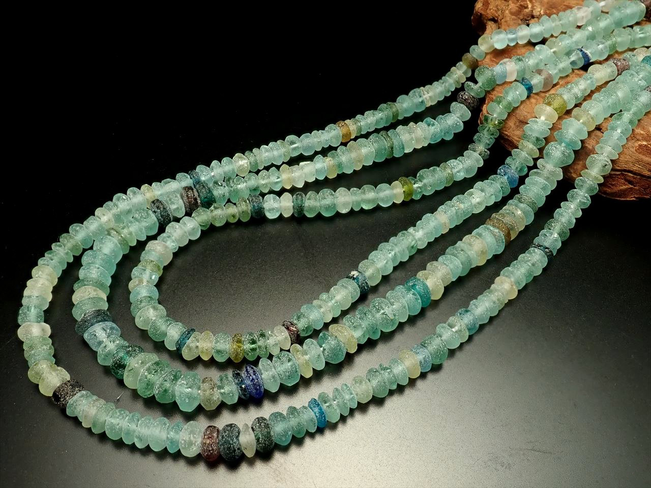 ◇一連◇超希少！◇長い時を経て生まれた奇跡のガラス◇古代ローマ帝国