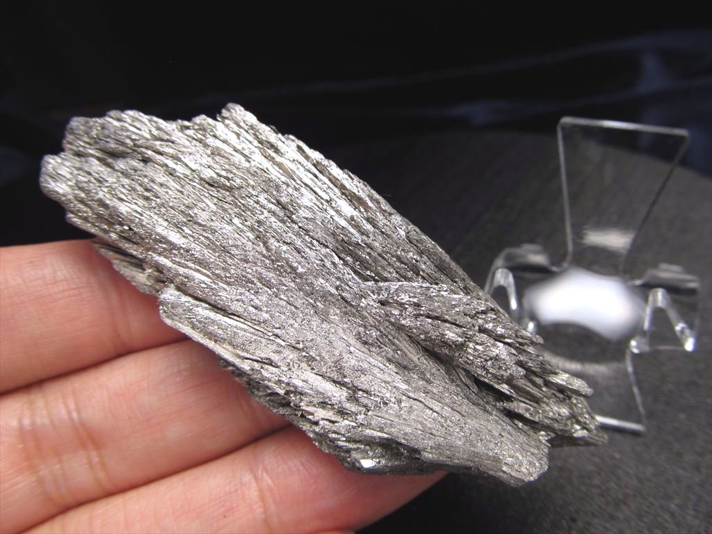 ☆激レア！☆銀色に輝く天使の羽☆エンジェルフェザーカイヤナイト結晶