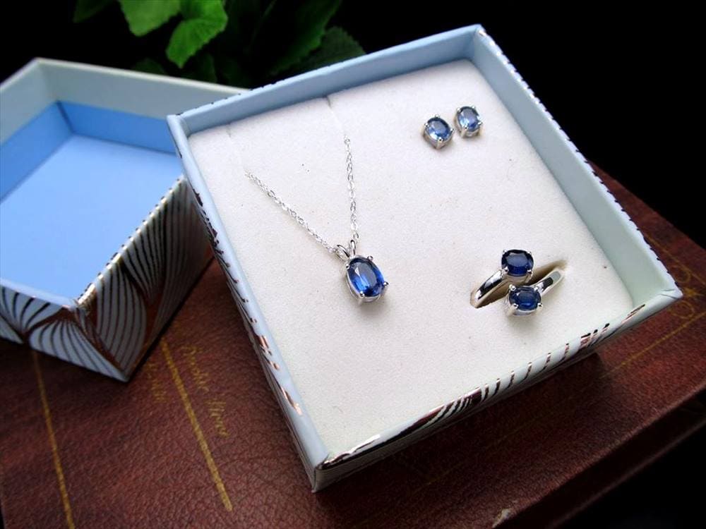 カイヤナイト 藍晶石 ネックレス 指輪 ピアス