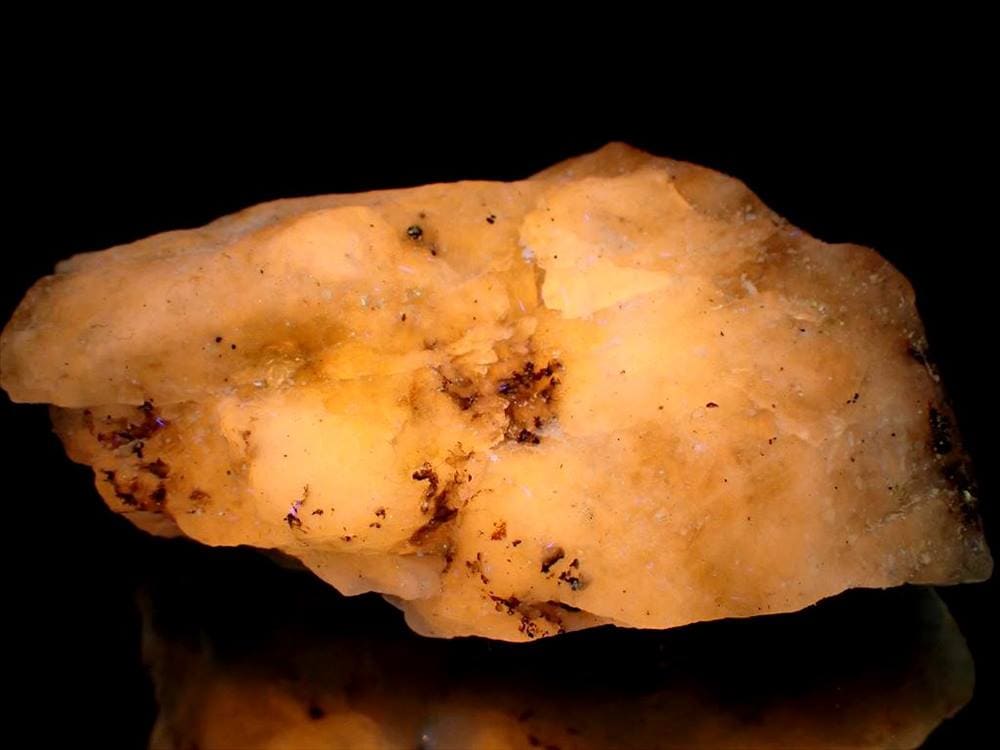 ハックマナイト ハックマン石 原石 Hackmanite 発光