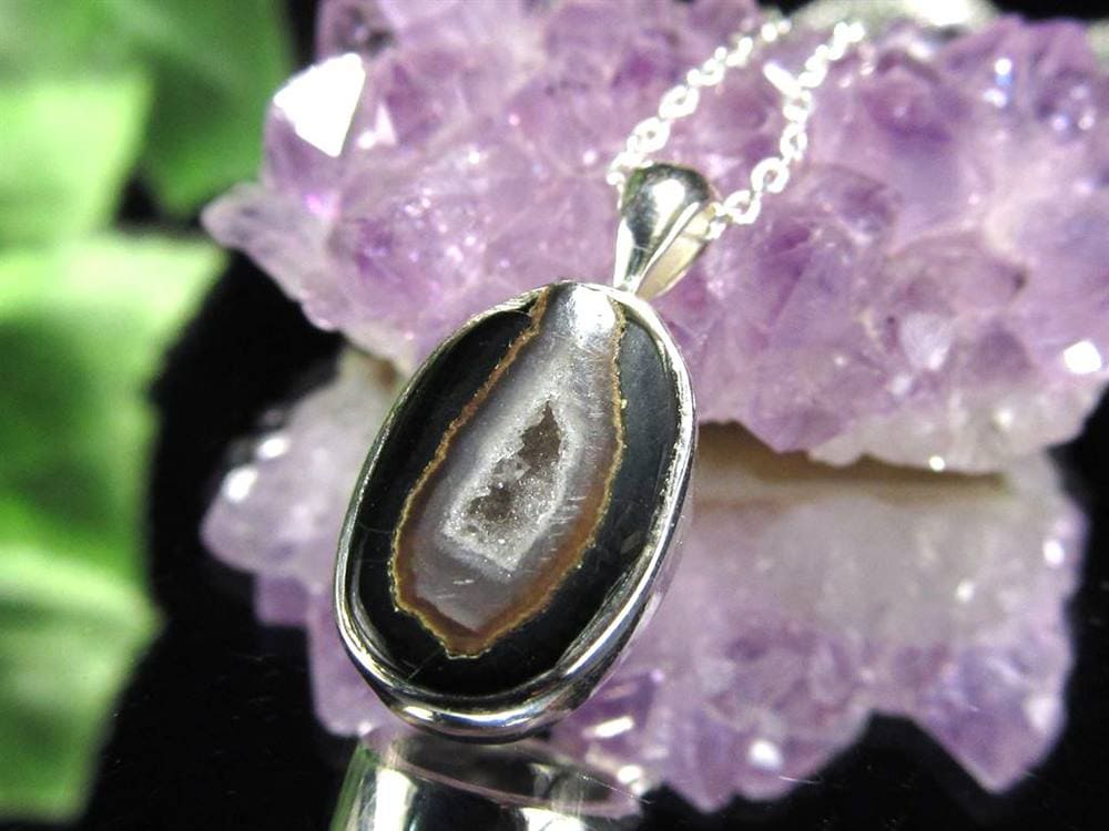 アゲート 瑪瑙 ジオード トレジャーメノウ 晶洞 ペンダントトップ