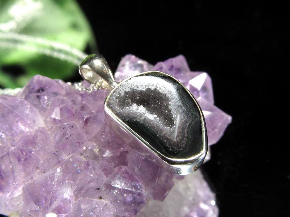 アゲート 瑪瑙 ジオード トレジャーメノウ 晶洞 ペンダントトップ