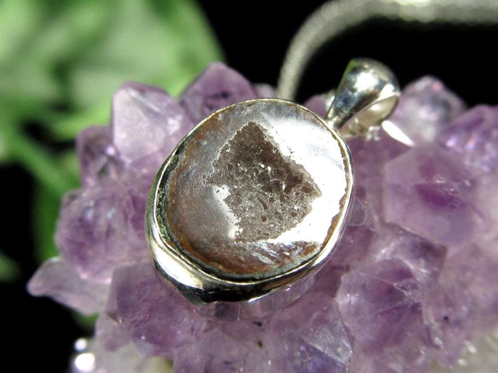 アゲート 瑪瑙 ジオード トレジャーメノウ 晶洞 ペンダントトップ