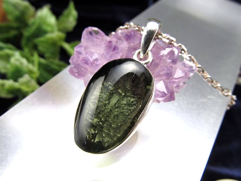 モルダバイト モルダウ石 テクタイト ペンダント アクセサリー
