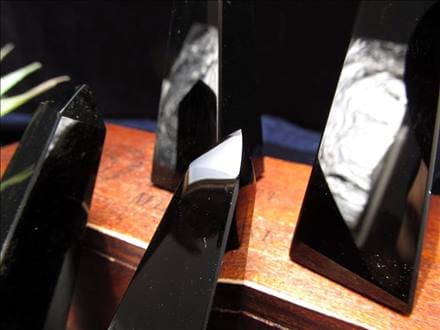 オブシディアン,黒曜石,魔除け,オベリスク,置物