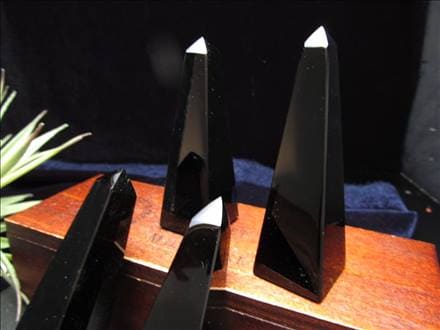 オブシディアン,黒曜石,魔除け,オベリスク,置物