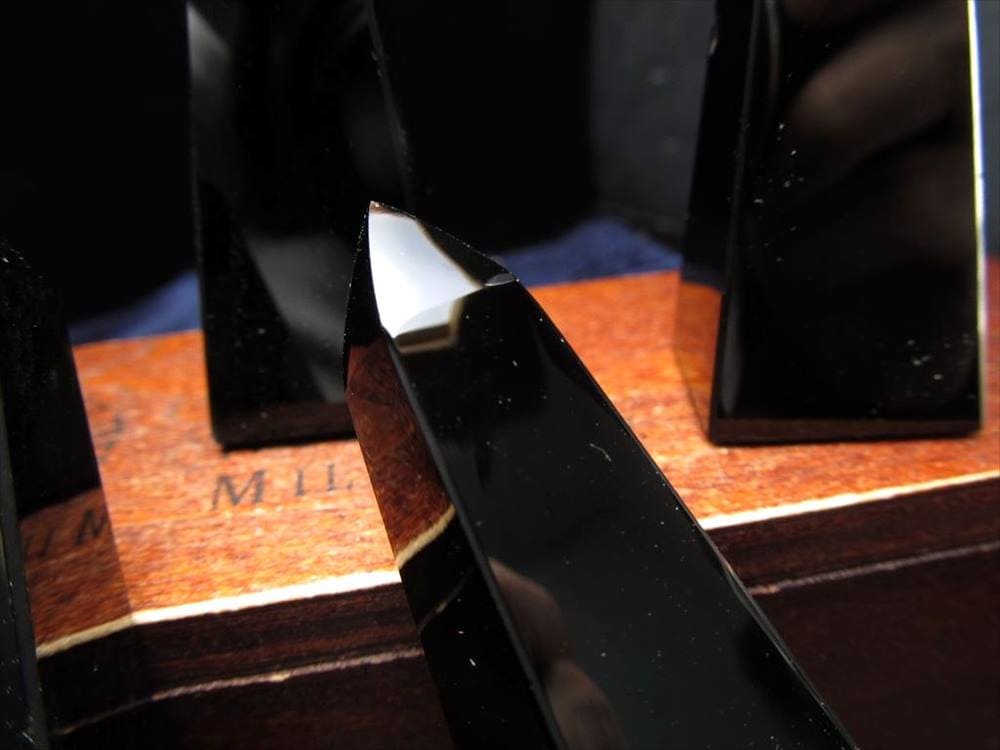 オブシディアン,黒曜石,魔除け,オベリスク,置物