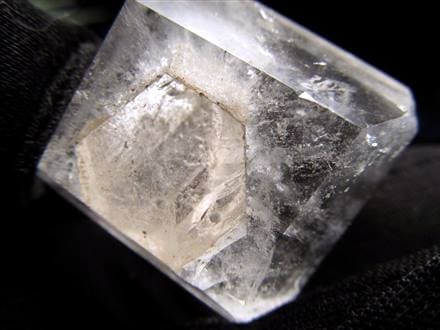 マニフェストクォーツ 貫入水晶 タンブル 水晶 クォーツインクォーツ