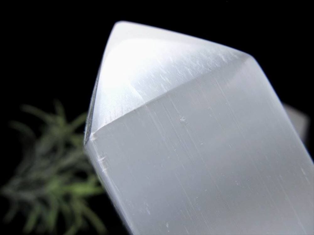 セレナイト ジプサム 透石膏 聖母マリアのガラス キャッツアイ