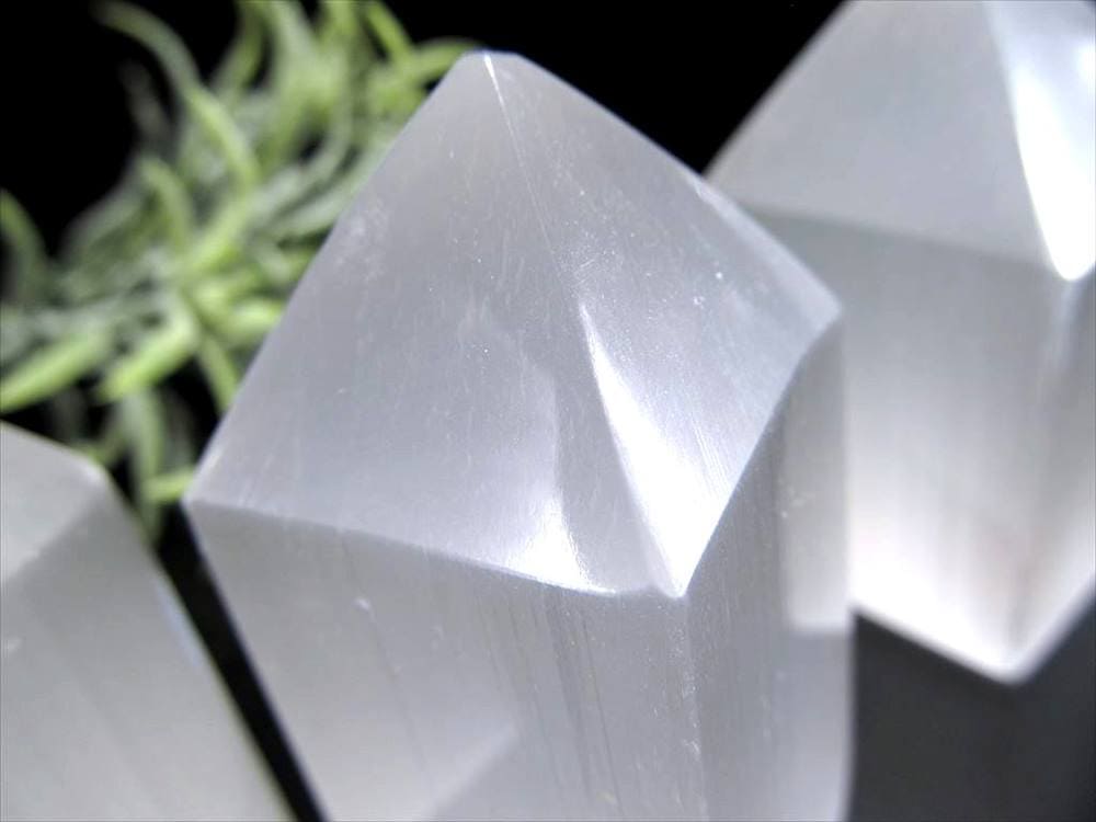 セレナイト ジプサム 透石膏 聖母マリアのガラス キャッツアイ