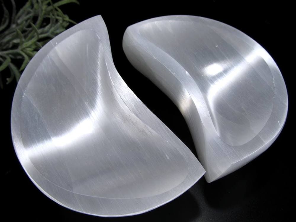 セレナイト ジプサム 透石膏 聖母マリアのガラス キャッツアイ