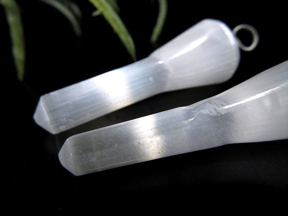 セレナイト ジプサム 透石膏 聖母マリアのガラス キャッツアイ