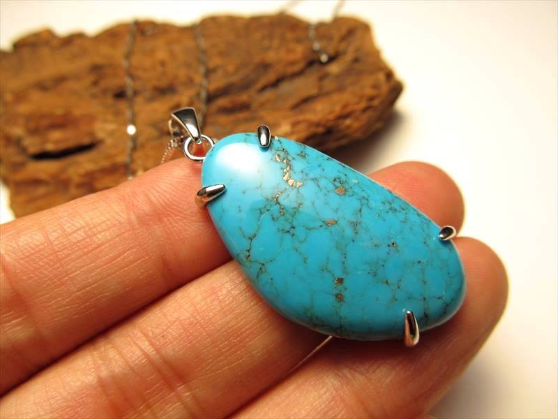 ☆大粒濃いブルー☆AAAA☆アリゾナ産ターコイズペンダントトップ☆不