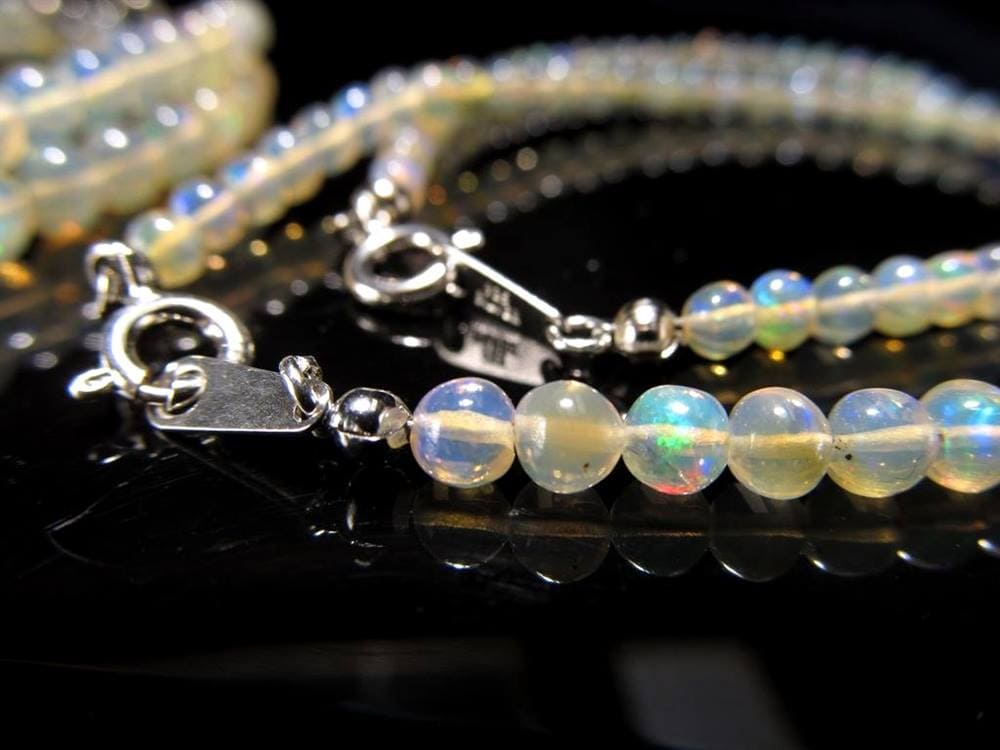 プレシャス オパール 蛋白石 ワイヤーブレスレット Silver925