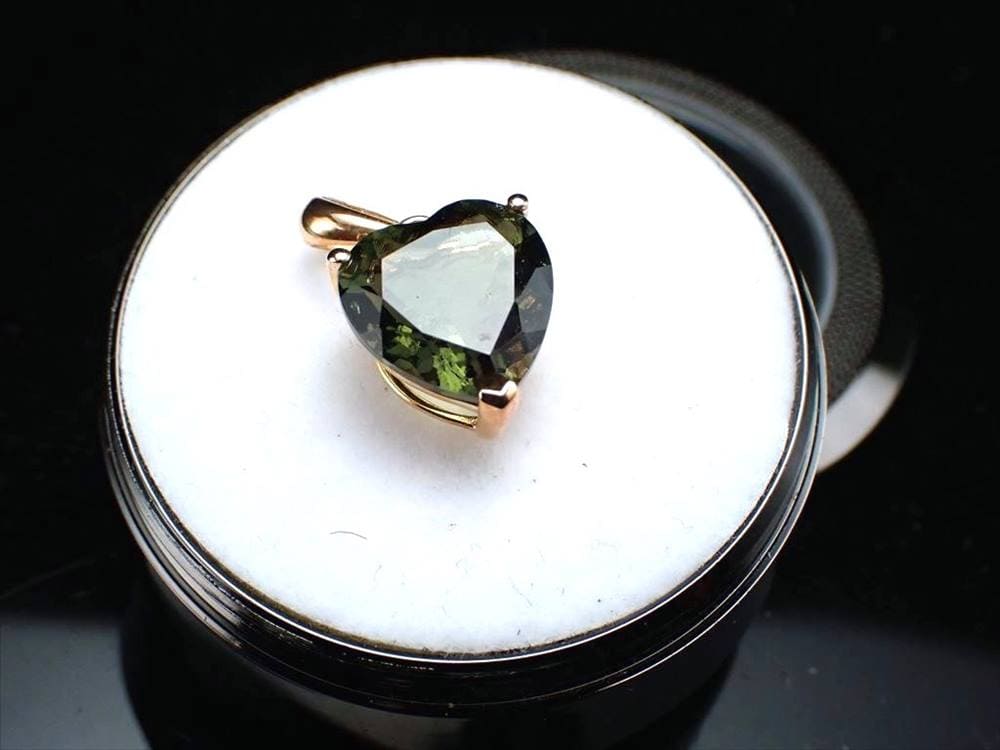 モルダバイト モルダウ石 隕石 18K 18金ゴールド