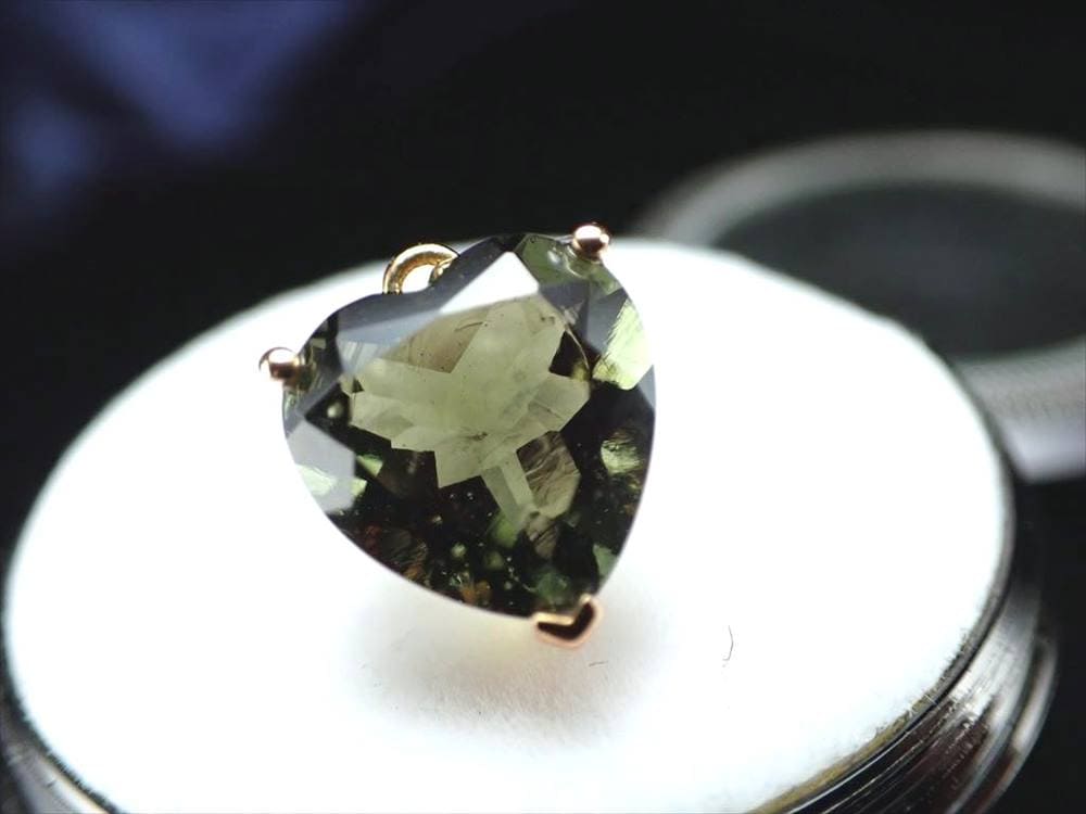 モルダバイト モルダウ石 隕石 18K 18金ゴールド