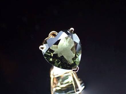 モルダバイト モルダウ石 隕石 18K 18金ゴールド