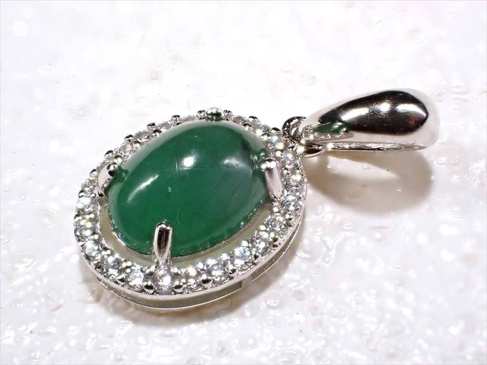 エメラルド 宝石 5月の誕生石 ペンダント アクセサリー