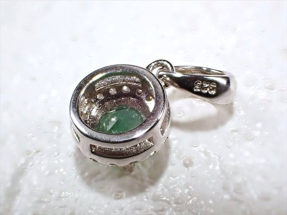 エメラルド 宝石 5月の誕生石 ペンダント アクセサリー