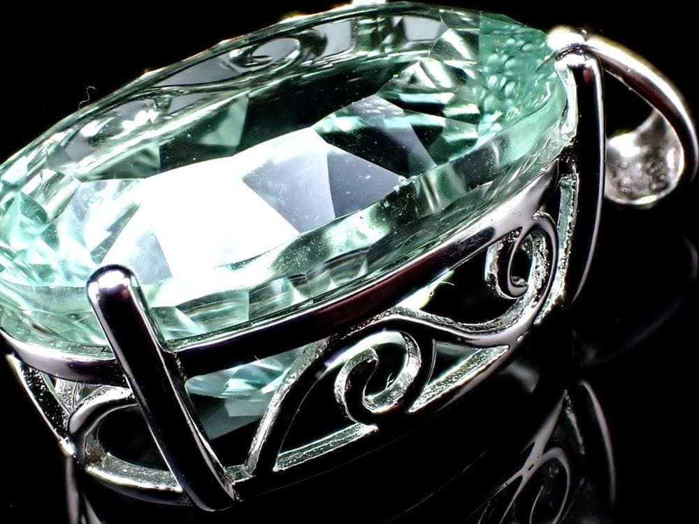 フローライト ペンダントトップ オーバルカット 天才の石 アクセサリー