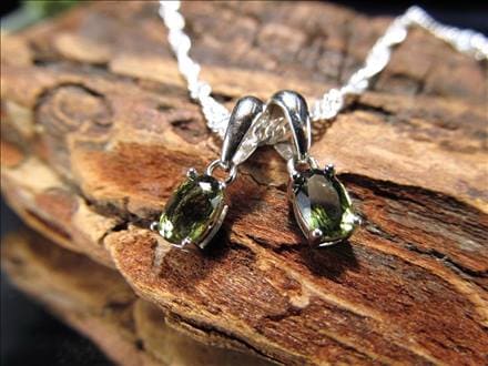 モルダバイト ペンダント 隕石 ナチュラルグラス Silver925