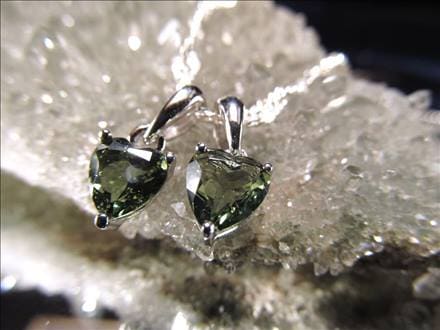 モルダバイト ペンダント 隕石 ナチュラルグラス Silver925