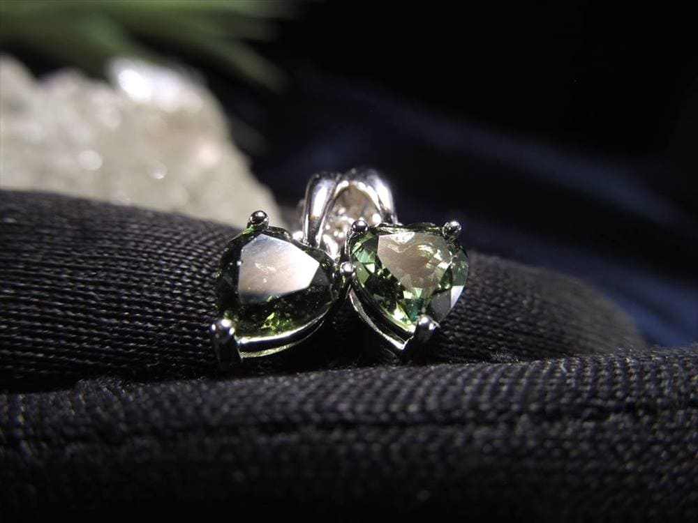 モルダバイト ペンダント 隕石 ナチュラルグラス Silver925