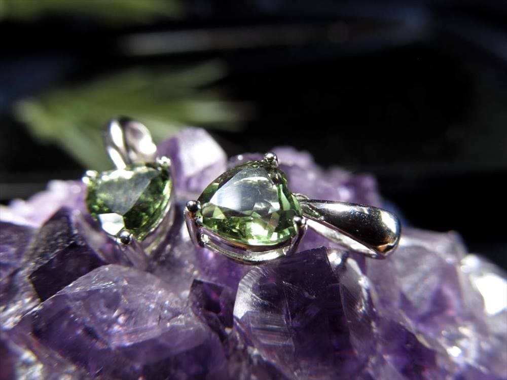 モルダバイト ペンダント 隕石 ナチュラルグラス Silver925