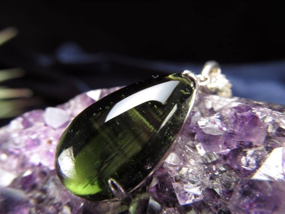 モルダバイト モルダウ石 テクタイト ペンダント アクセサリー