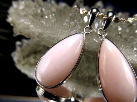 ピンクオパール,ペンダントトップ,蛋白石,ドロップ,オパール