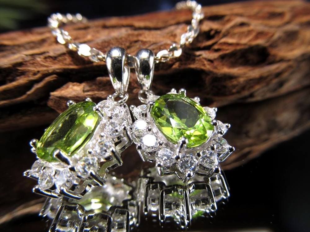 ペリドット かんらん石 ペンダントトップ アクセサリー ハワイアンダイヤモンド