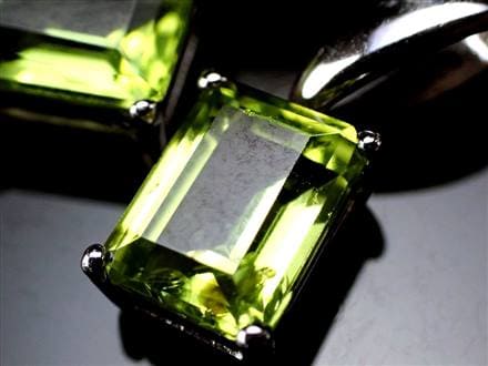 ペリドット ペンダントトップ アクセサリー 8月の誕生石 かんらん石