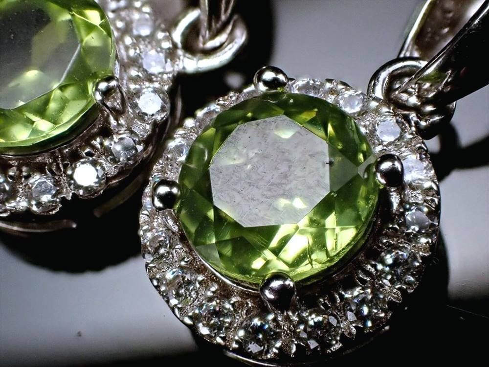 ペリドット ペンダントトップ アクセサリー 8月の誕生石 かんらん石