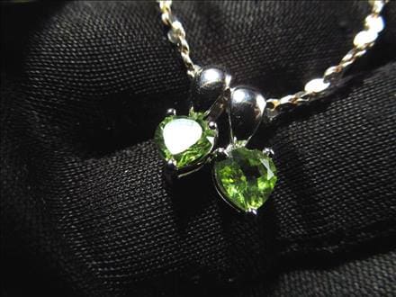 ペリドット かんらん石 ペンダントトップ アクセサリー ハワイアンダイヤモンド