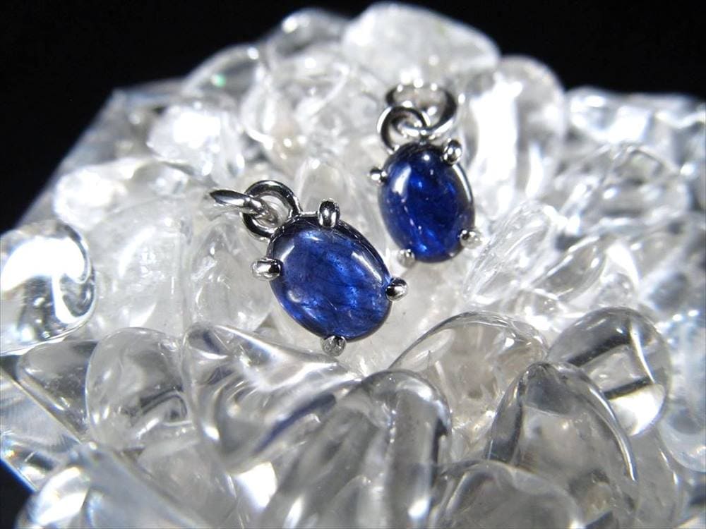 サファイア 宝石 9月の誕生石 ペンダント アクセサリー