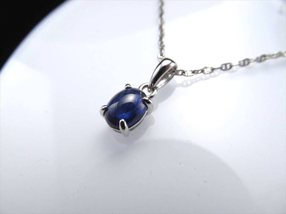 サファイア 宝石 9月の誕生石 ペンダント アクセサリー