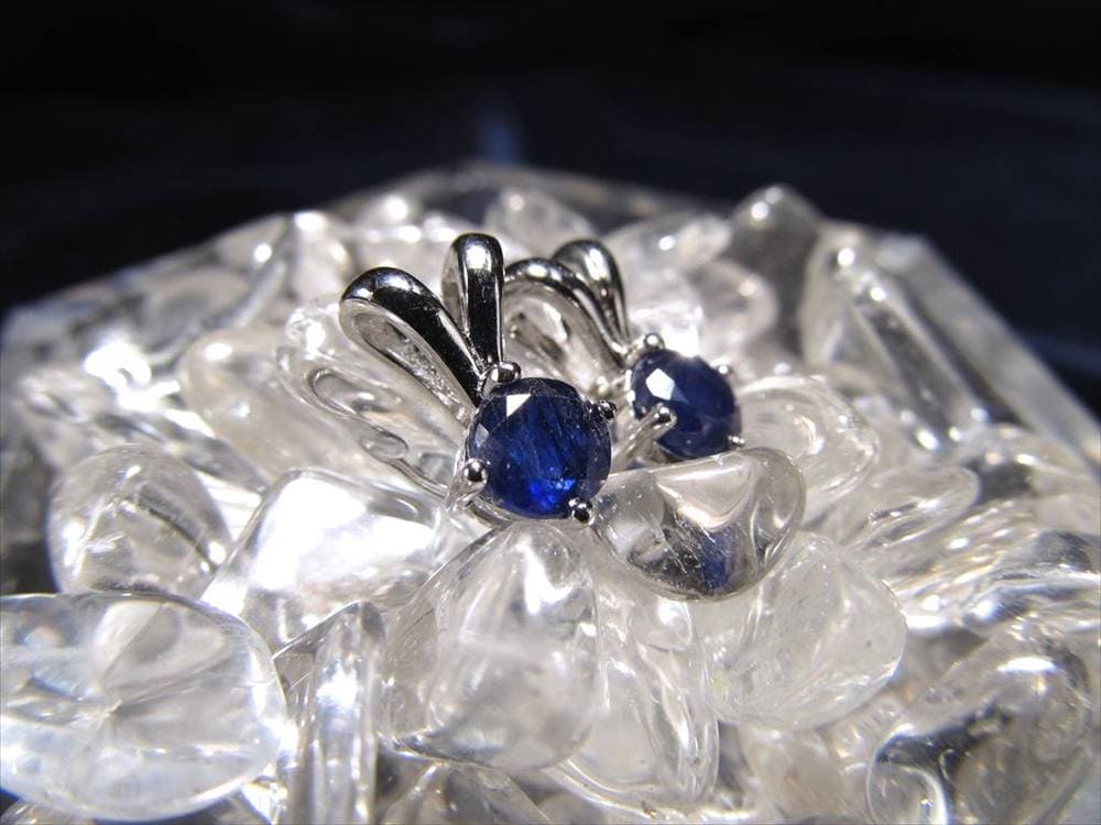サファイア 宝石 9月の誕生石 ペンダント アクセサリー