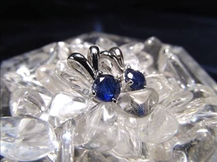 サファイア 宝石 9月の誕生石 ペンダント アクセサリー