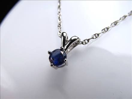 サファイア 宝石 9月の誕生石 ペンダント アクセサリー