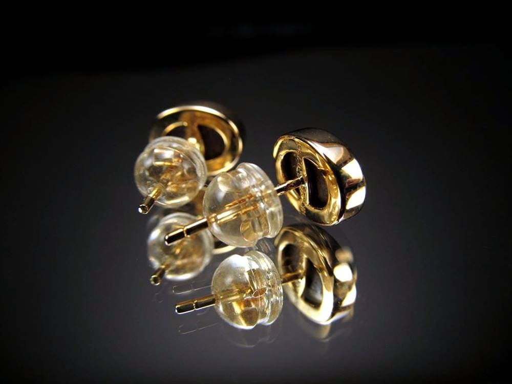 ピアス