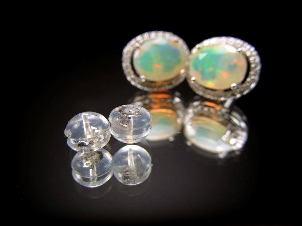 ピアス